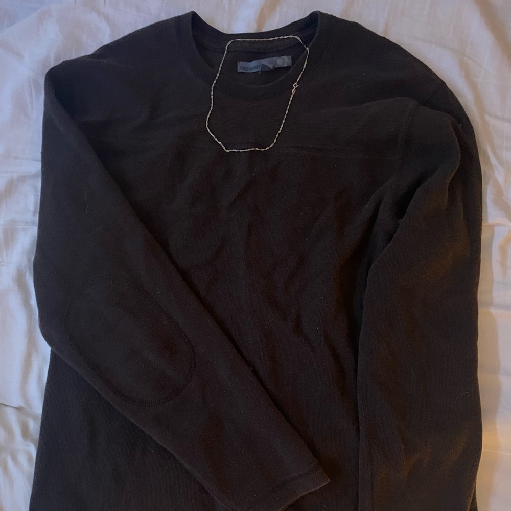 Men’s brown sweater